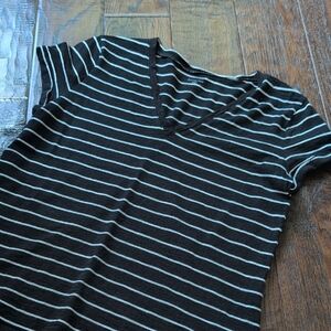 GARNET HILL I Black White Striped V-Neck Organic Cotton Short Sleeve Tee Top, M